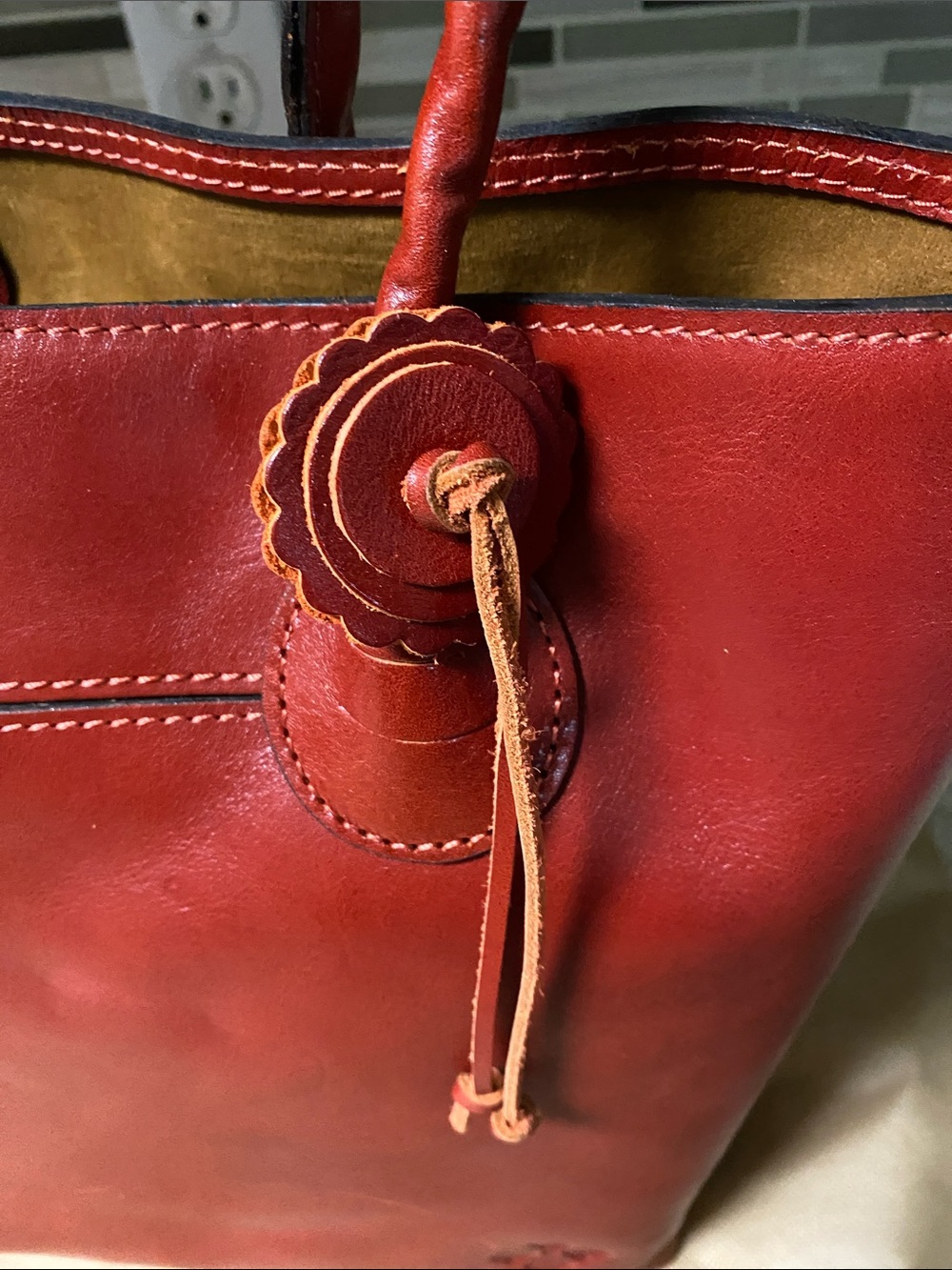 Patricia Nash tote - Picture 3 of 13